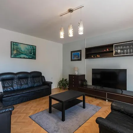 6 Bedroom Beautiful In Nedescina Feriehus Nedeščina