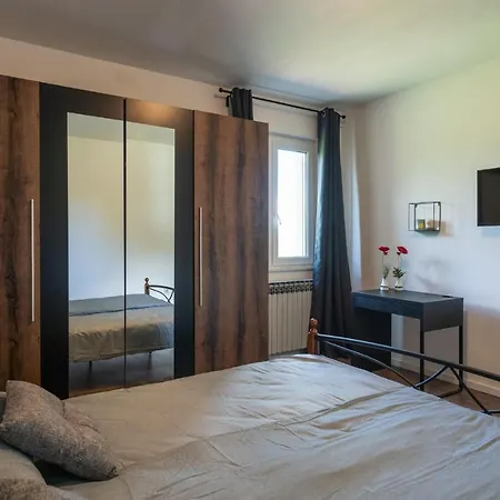 6 Bedroom Beautiful In Nedescina * Ruzici (Sveta Nedelja)