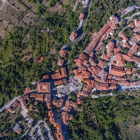 6 Bedroom Beautiful In Nedescina * Ruzici (Sveta Nedelja)