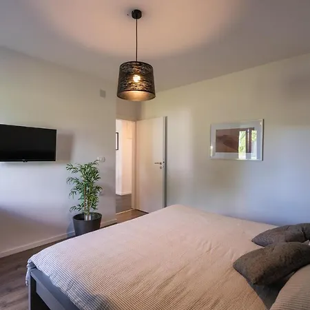 6 Bedroom Beautiful In Nedescina * Ruzici (Sveta Nedelja)