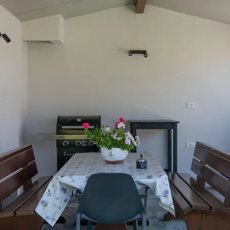 6 Bedroom Beautiful In Nedescina * Nedeščina