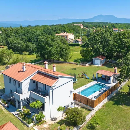 6 Bedroom Beautiful In Nedescina Holiday home Ruzici (Sveta Nedelja)